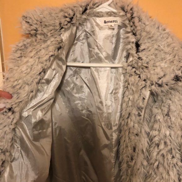 Faux Fur Jacket - Picture 3 of 5